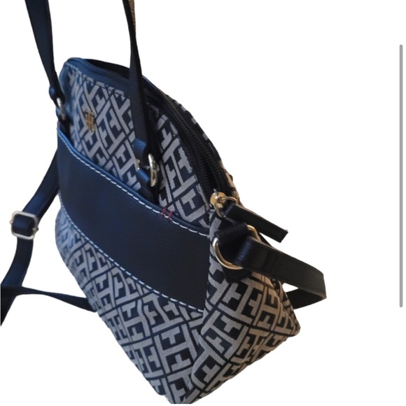 Tommy Hilfiger Purse - Picture 3 of 3